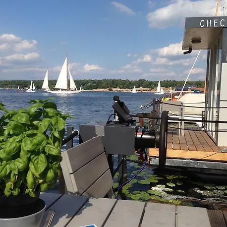 Cosy Houseboat Wannsee Berlim